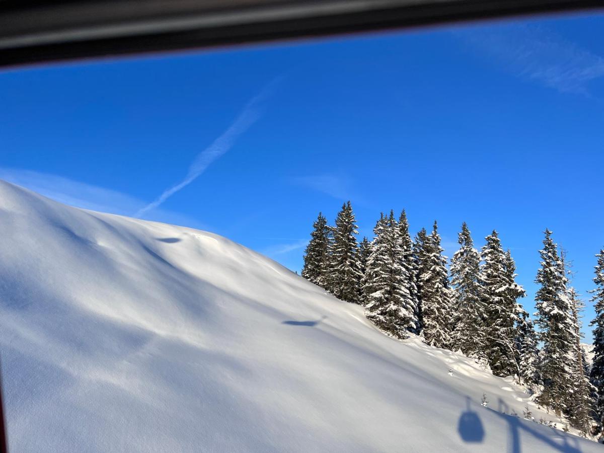 Hocheckhuette On Top Of The Kitzbuehel Hahnenkamm Mountain Exterior photo