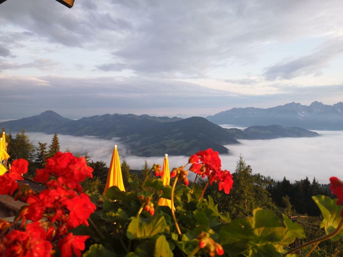 Hocheckhuette On Top Of The Kitzbuehel Hahnenkamm Mountain Exterior photo