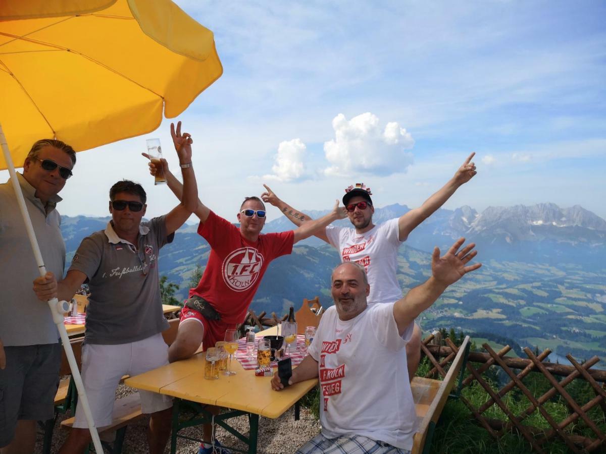 Hocheckhuette On Top Of The Kitzbuehel Hahnenkamm Mountain Exterior photo